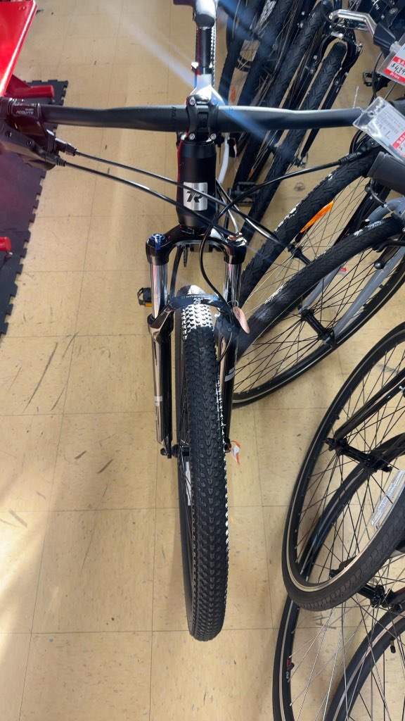 Titan Racing Rogue Ryde 29" Mountain Bike - Large - Black/White New
