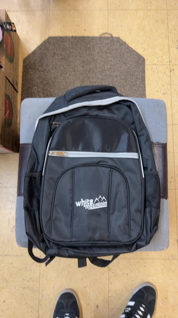 White Mountain Backpack CMEY1234 Good Condition Black