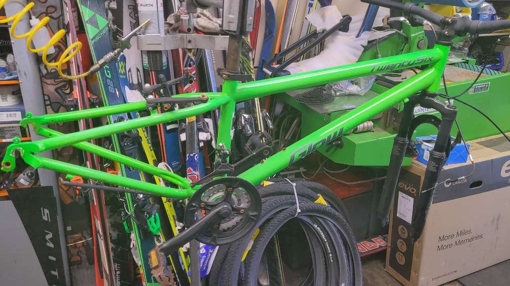 Glow Mountain Bike Frame TwentySix Green Used 26"